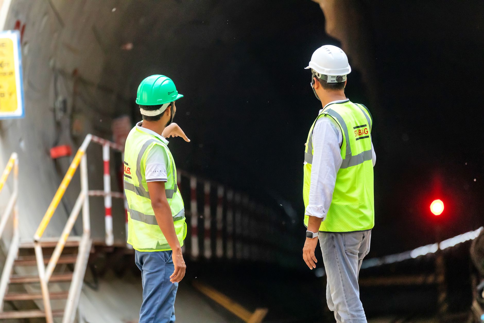 Lucrările la autostrada A1 Sibiu - Pitești: Săpăturile la tunelul Robești au fost finalizate