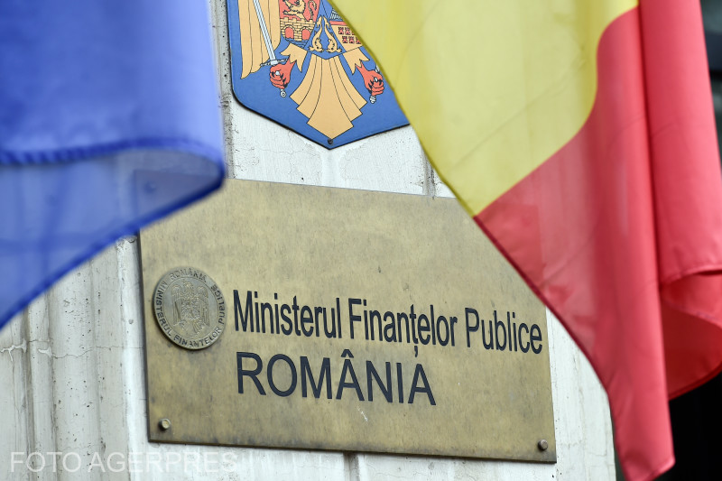 Deficitul bugetar a scăzut cu peste 30% în primele opt luni ale anului, comunică Ministerul Finanțelor