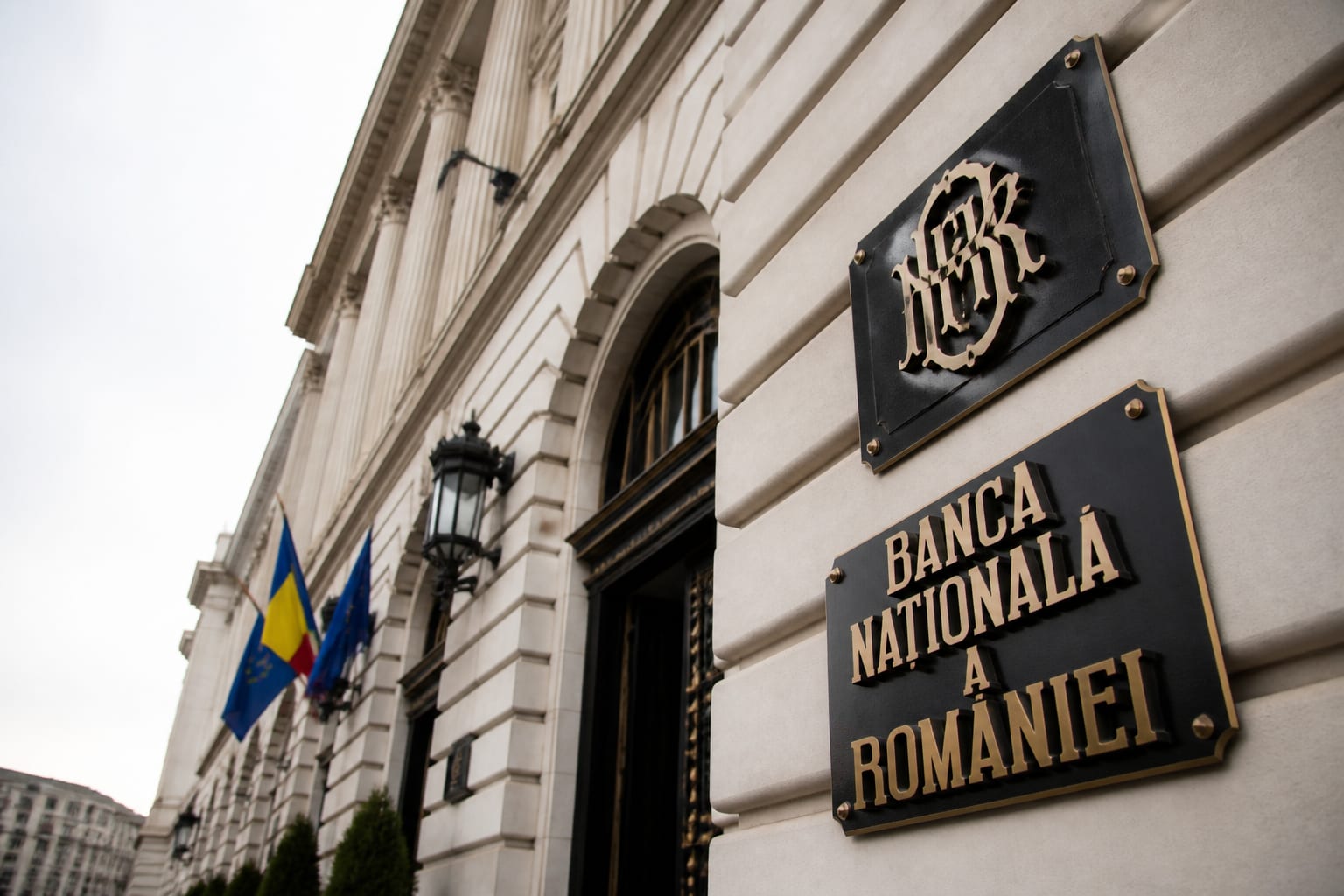 Impactul deciziilor BNR asupra ratelor creditelor și dobânzilor la economii pentru români
