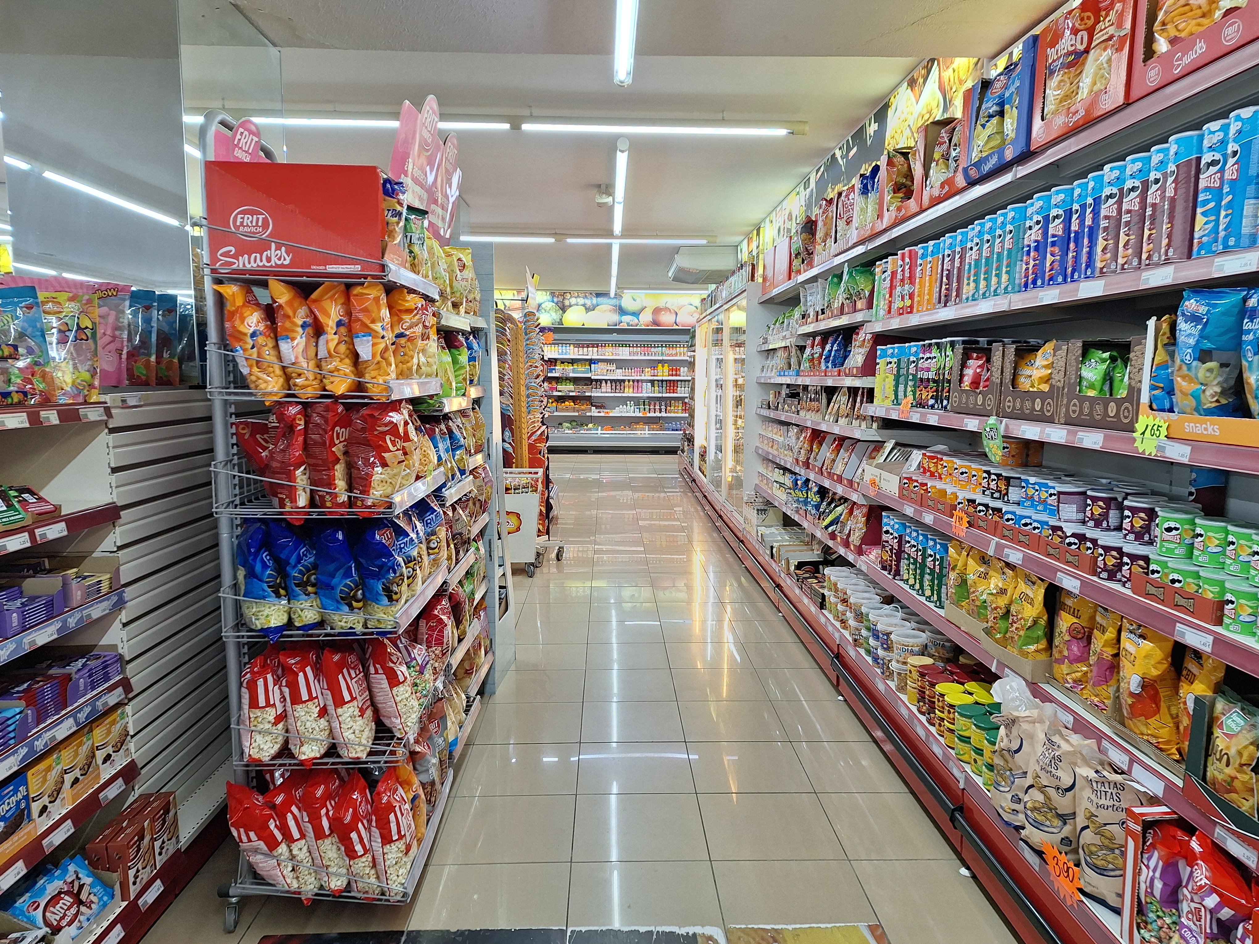 România se află aproape de vârful european al creșterii prețurilor la alimente