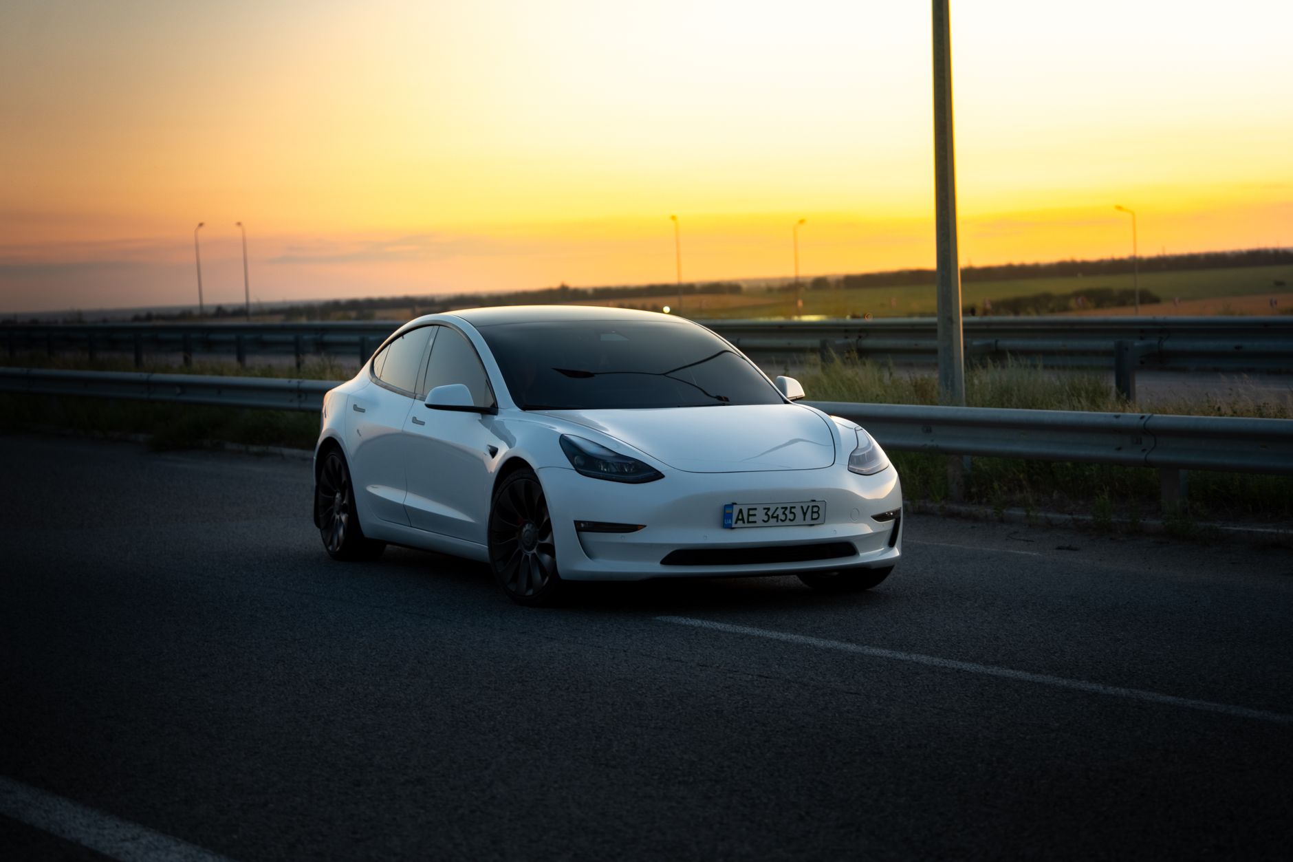 Geely E2 debutează în România: noul model electric cu autonomie de 345 km și preț de la 21.990 euro