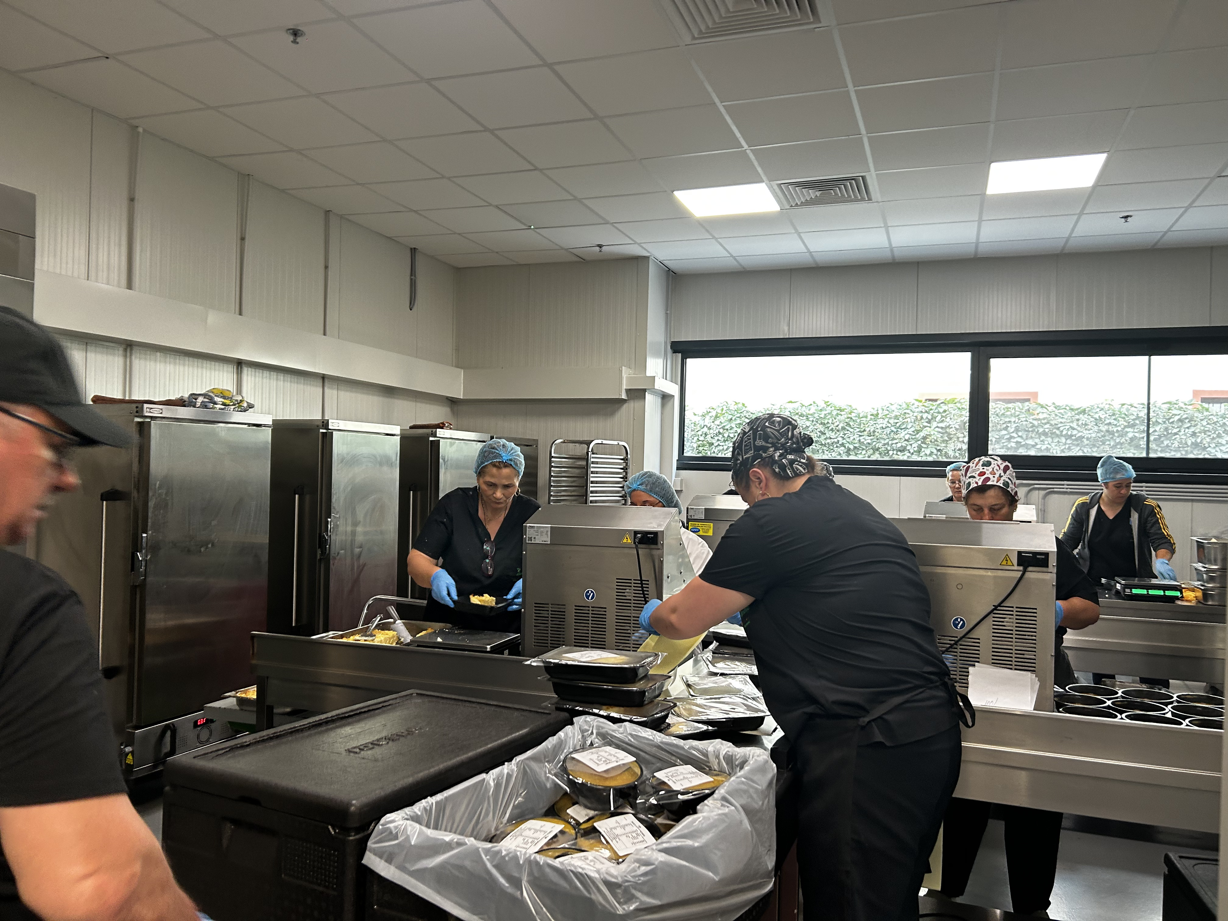 România ocupă locul cinci în Europa la capitolul risipa alimentară: 3,4 milioane de tone de mâncare aruncate anual
