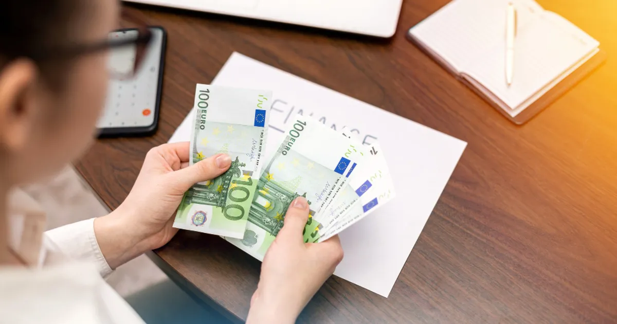 Se anunță noi creșteri de prețuri în construcții, comerț și industrie pe perioada toamnei