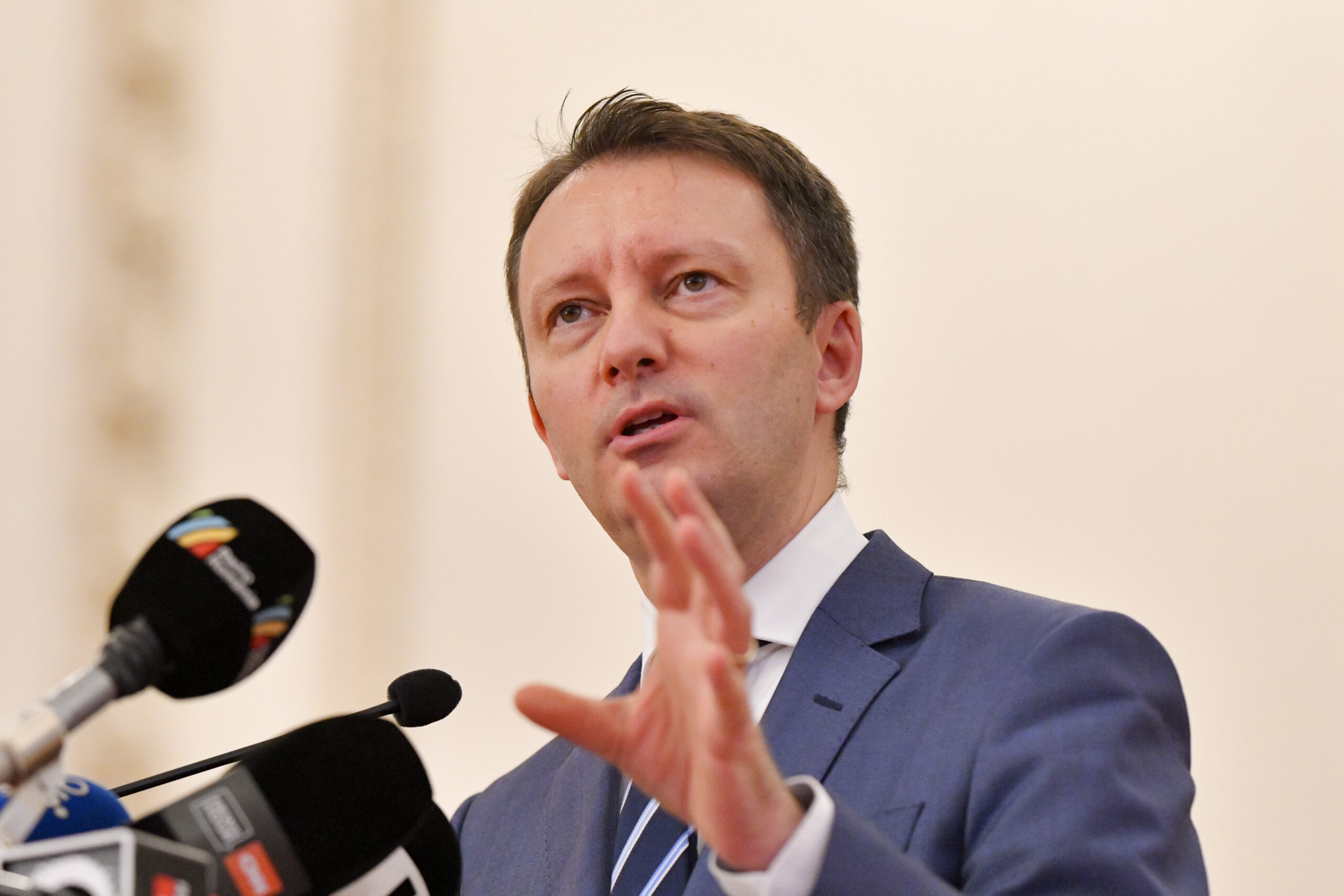 Siegfried Mureșan explică de ce a ezitat să comunice valorile salariului și pensiei minime