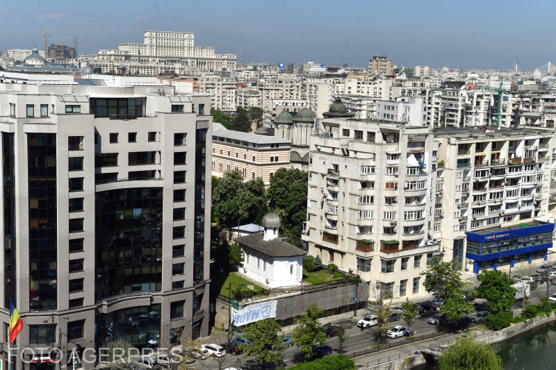 Întreruperi de furnizare a apei calde în Sectoarele 4 și 5 din București pentru lucrări la rețeaua de termoficare