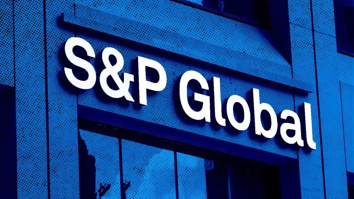 Riscul de retrogradare a României la categoria „junk” de către S&P: ce impact are asupra economiei