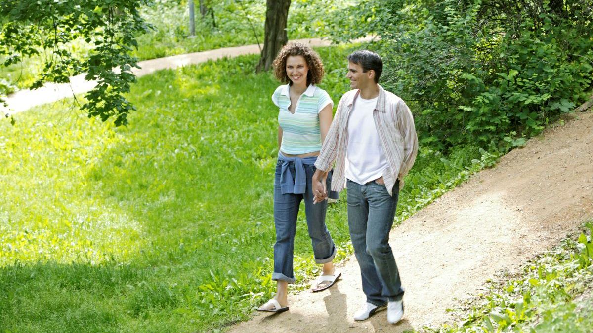 Prognoza ANM pentru începutul lunii octombrie: Vreme mai caldă la început, urmată de ploi și răcire