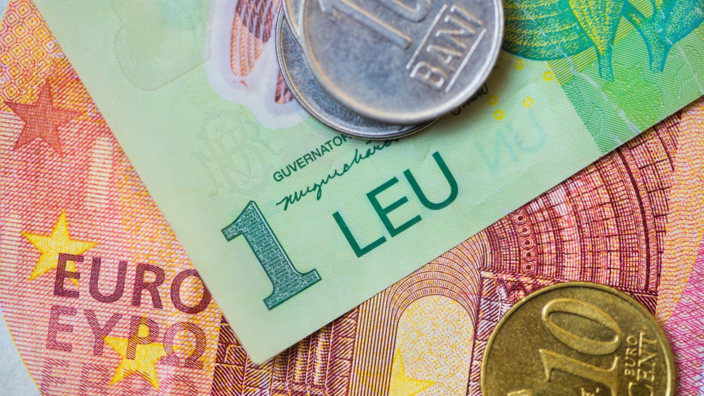 Deprecierea leului poate crește costurile pentru credite și chirii în euro