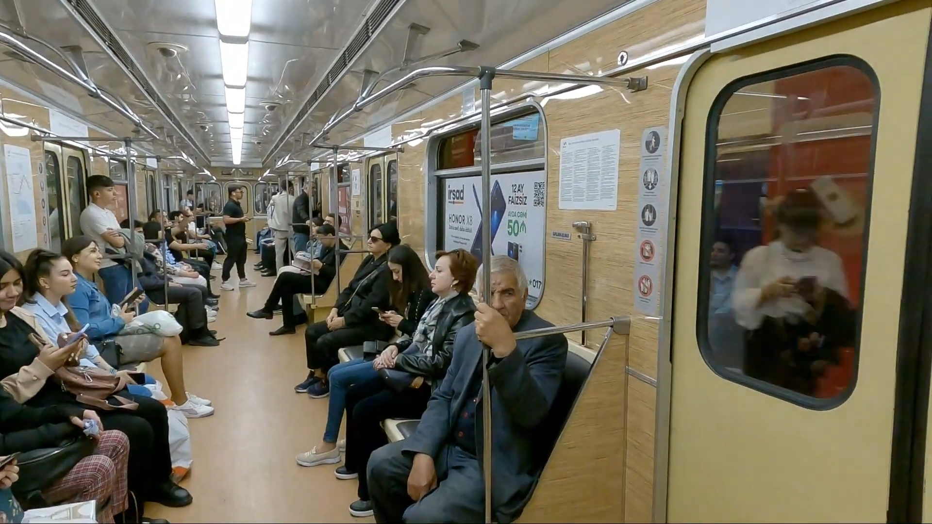 Reguli noi de transport feroviar pentru studenți: CFR stabilește facilitățile pentru anul universitar 2026-2027