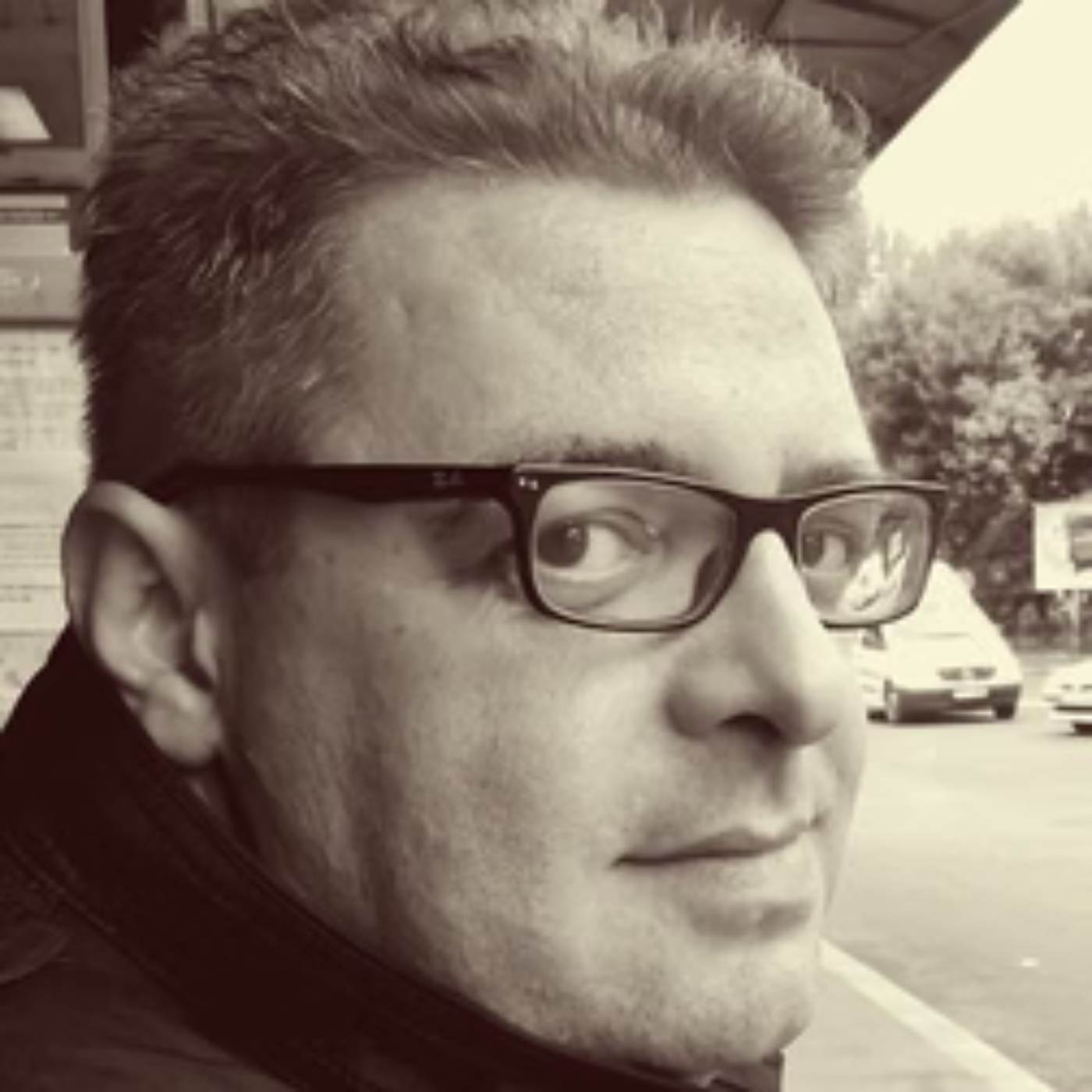A murit Patrick André de Hillerin, jurnalistul și fondatorul Academiei Cațavencu