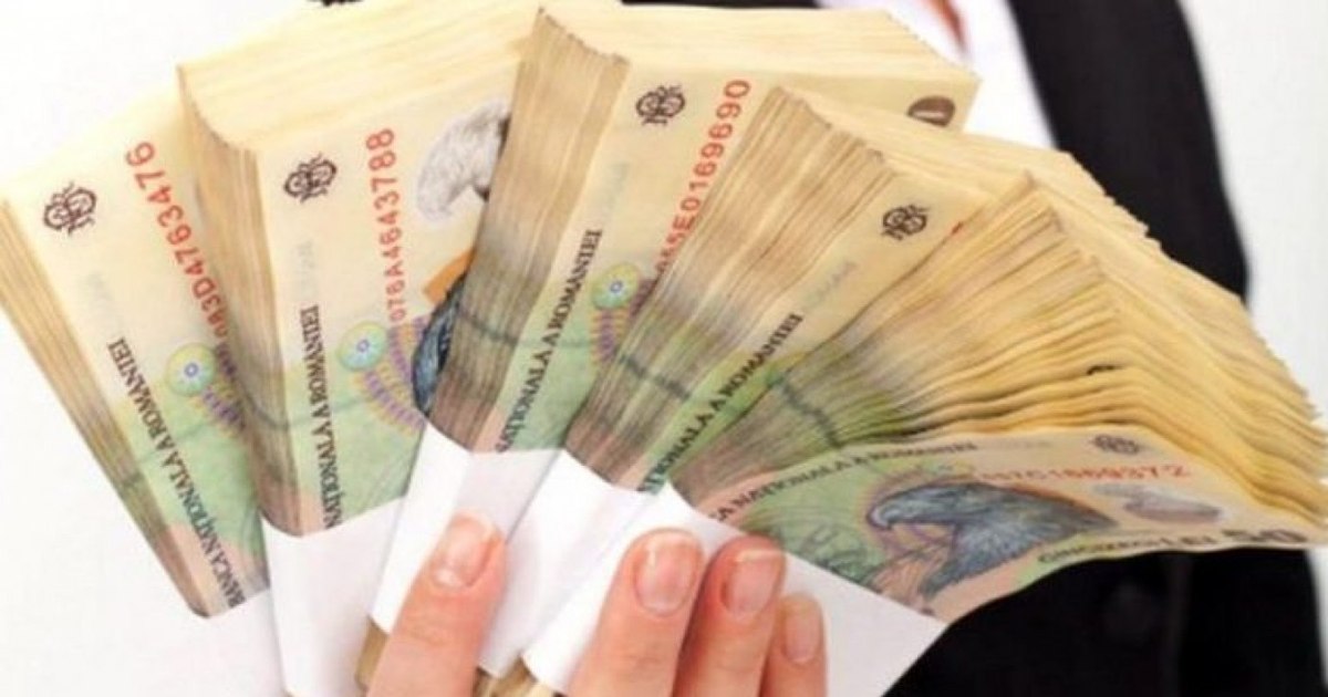 Diferențe uriașe între salariile din România: de la 4.700 de lei în retail la 28.000 de lei pentru directori