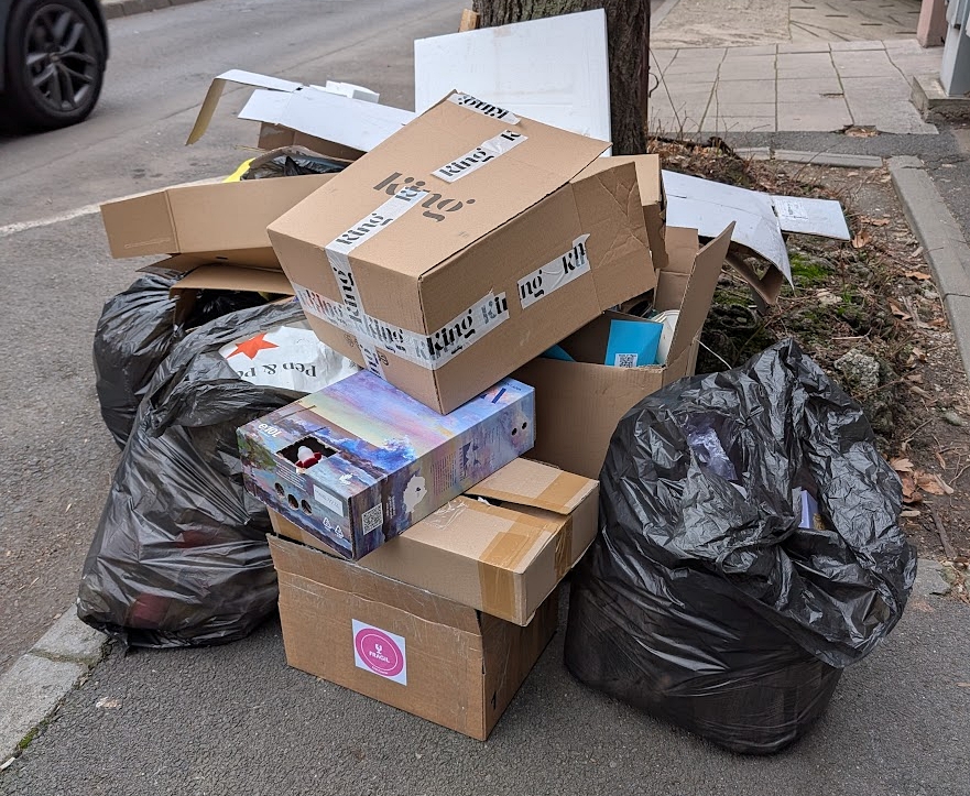 Primăria Sectorului 5 lansează o campanie de igienizare a subsolurilor și cere cetățenilor să nu mai arunce gunoi pe străzi
