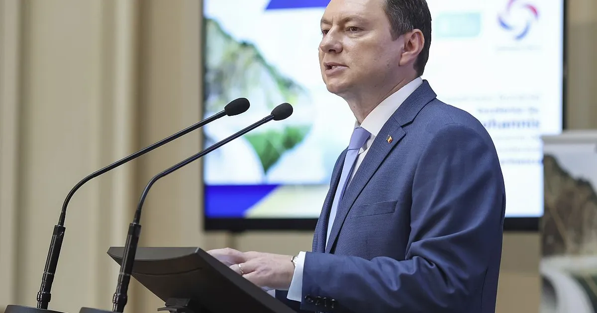 Avertisment de la BNR: Cheltuielile cu dobânzile depășesc ținta de deficit bugetar a României