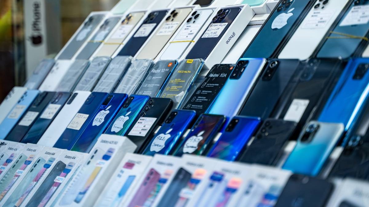 Frauda „Troja”: peste un milion de telefoane second-hand vândute ca noi în Europa