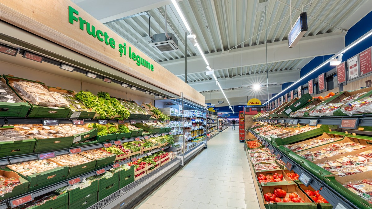 Lidl ocupă primul loc în segmentul de fructe și legume proaspete în România