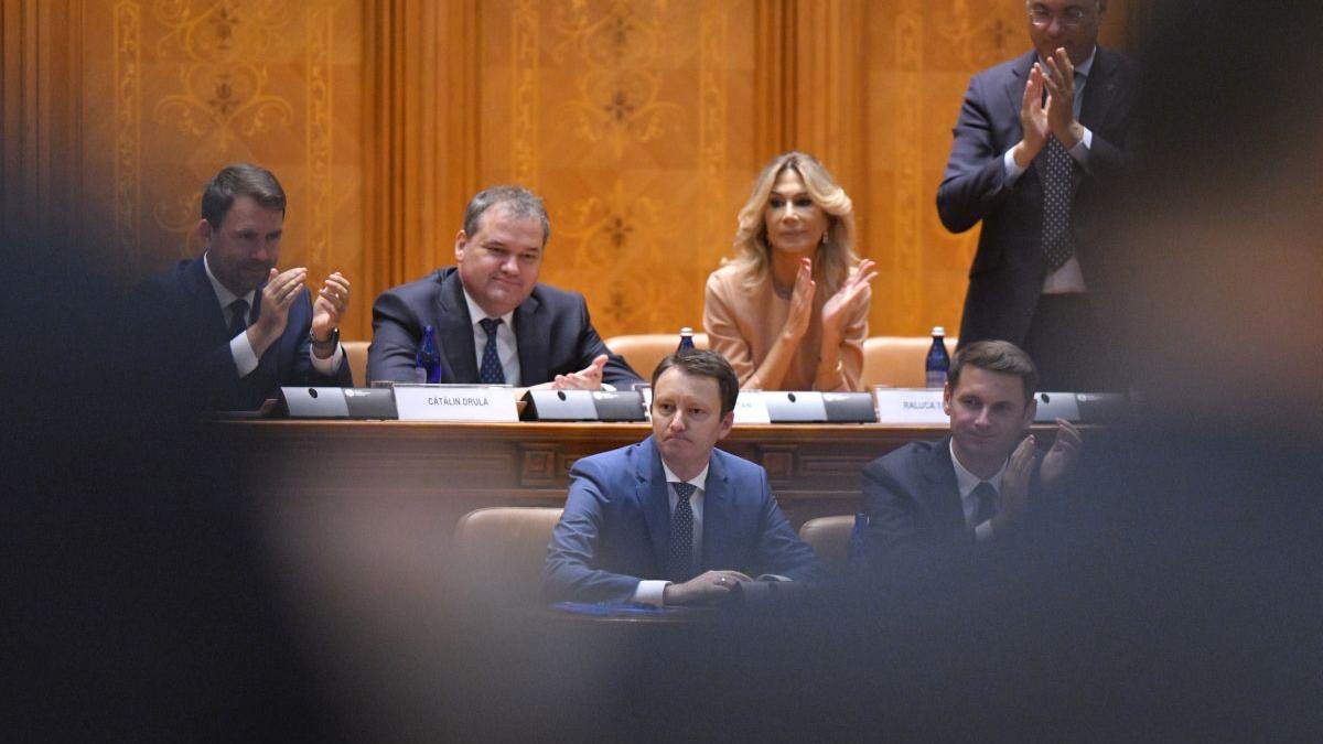 Parlamentul a respins Guvernul propus de Siegfried Mureșan. Riscuri pentru ratingul de țară