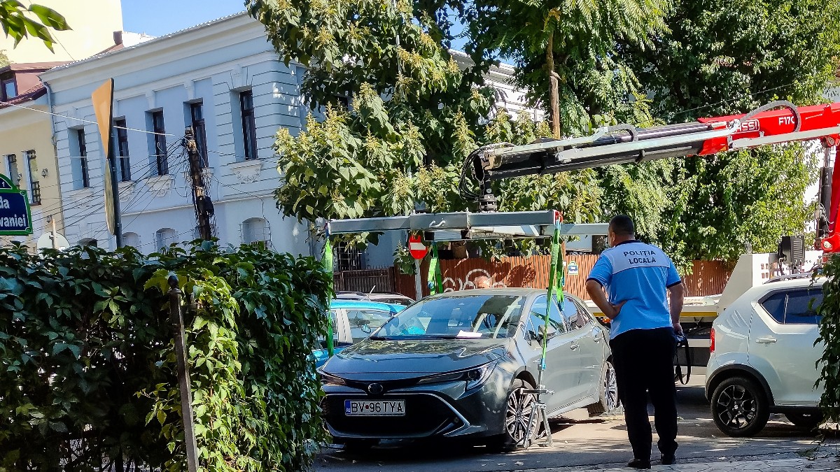 Noul regulament pentru mașinile ridicate ilegal în București: platformă digitală și tarife unitare