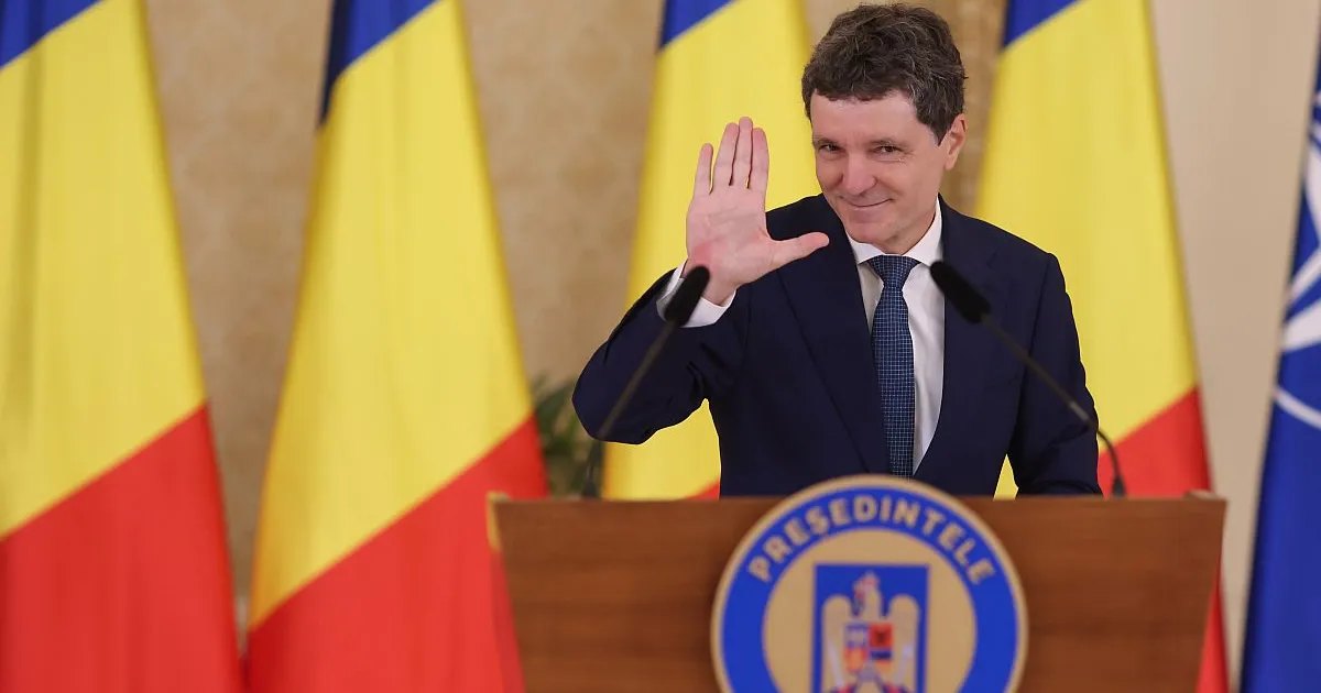 Nicușor Dan va desemna noul premier luni, după consultări cu partidele politice