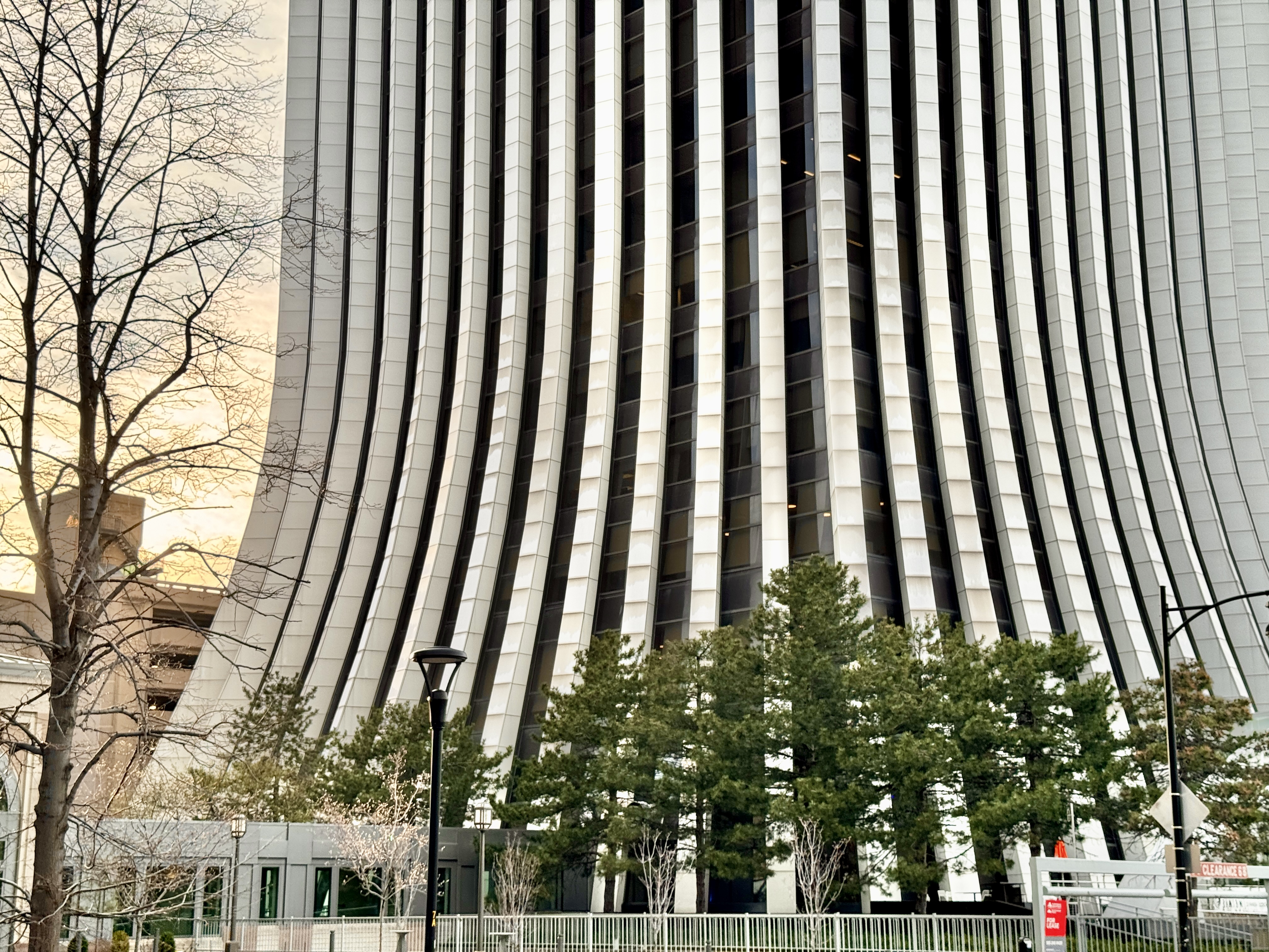 Exim Banca Românească va contesta în instanță sancțiunea impusă de Consiliul Concurenței