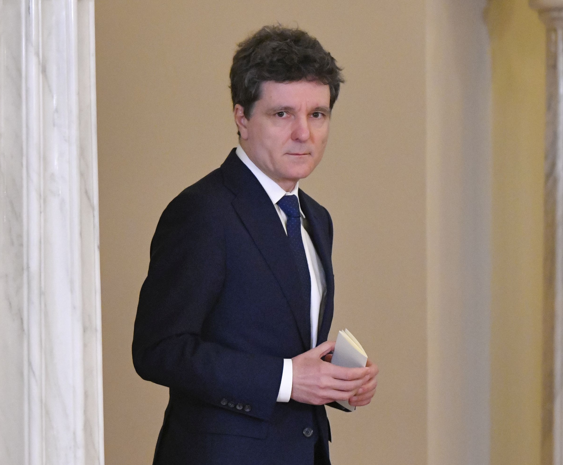 Nicușor Dan va propune un nou premier după eșecul Guvernului Siegfried Mureșan în Parlament