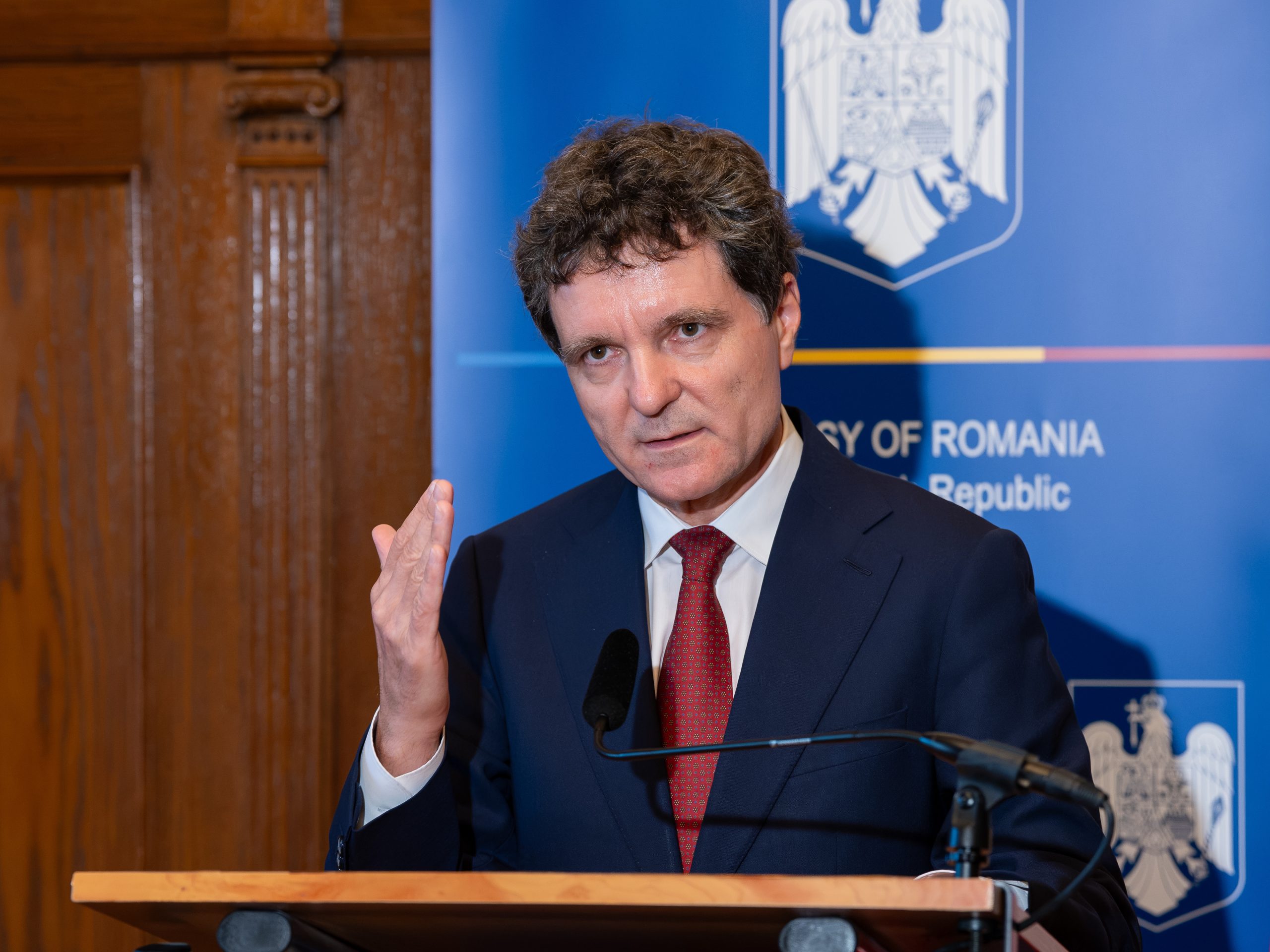 Nicușor Dan solicită un guvern cu puteri depline pentru rectificarea bugetară și majorarea pensiilor
