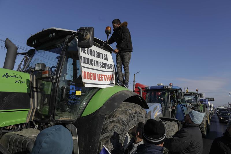 Protest masiv al fermierilor în fața Guvernului. Jandarmeria anunță măsuri de siguranță în Piața Victoriei
