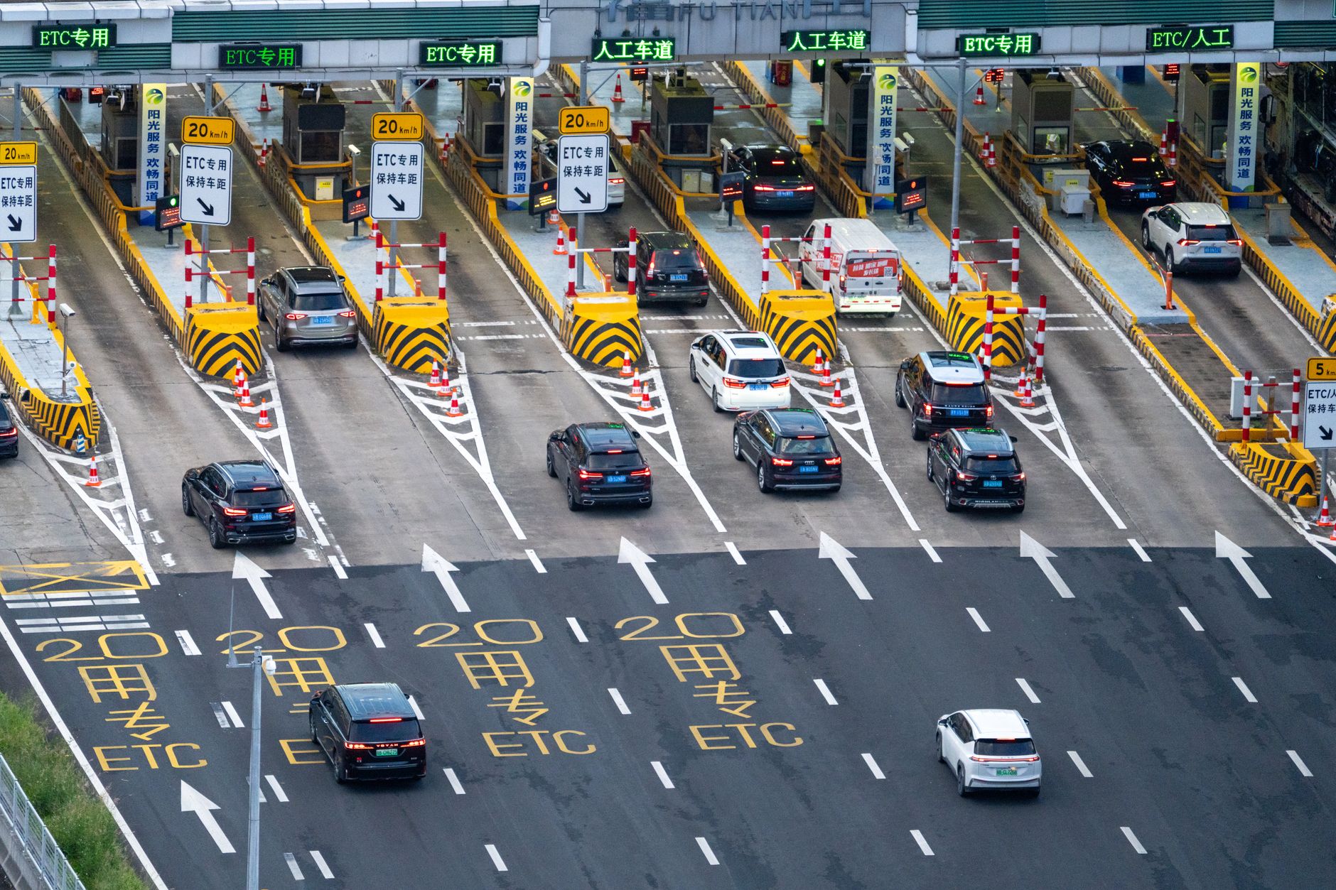 Atenție la plata rovinietei și TollRo: Viramentele bancare în contul CNAIR nu sunt valabile