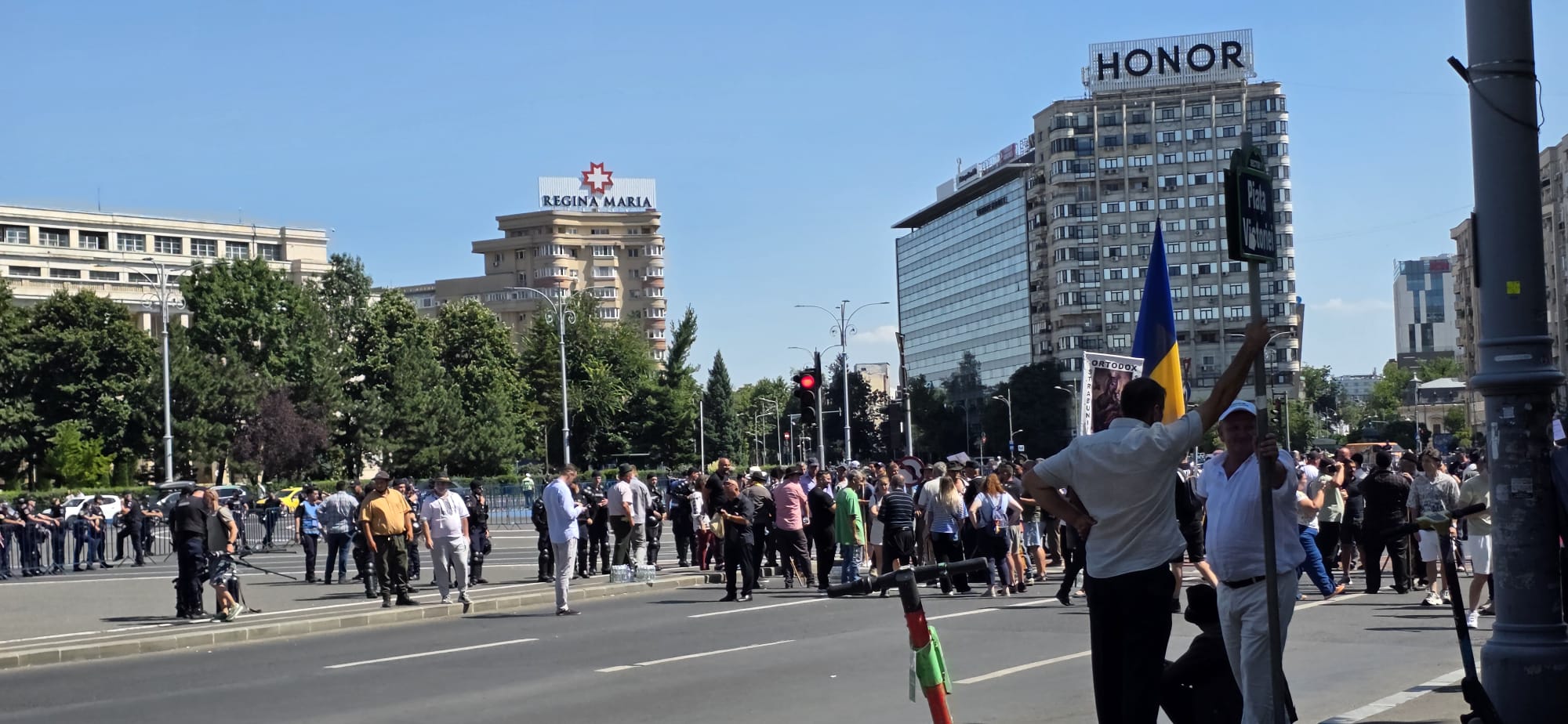 Fermierii au început protestul în fața Guvernului. Crescătorii de ovine amenință cu o ocupație de mai multe zile