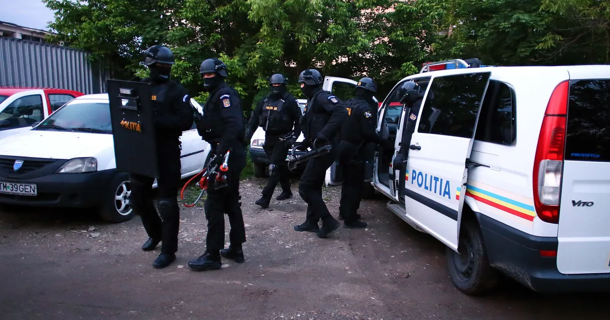 Luptătorii SAS din Buzău se antrenează pentru intervenții în condiții de stres și oboseală extremă