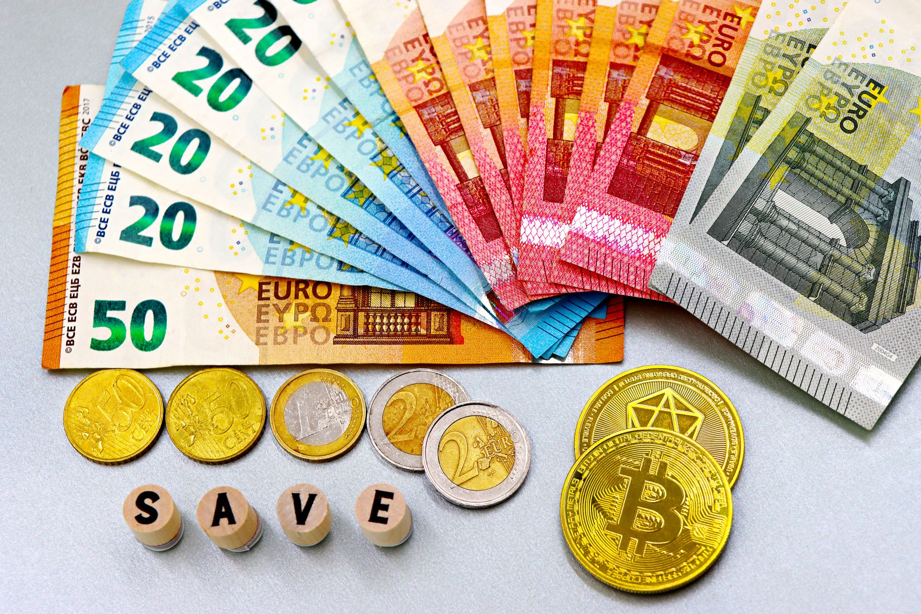 Rezervele valutare ale României au scăzut cu aproape 5 miliarde de euro în luna septembrie 2026