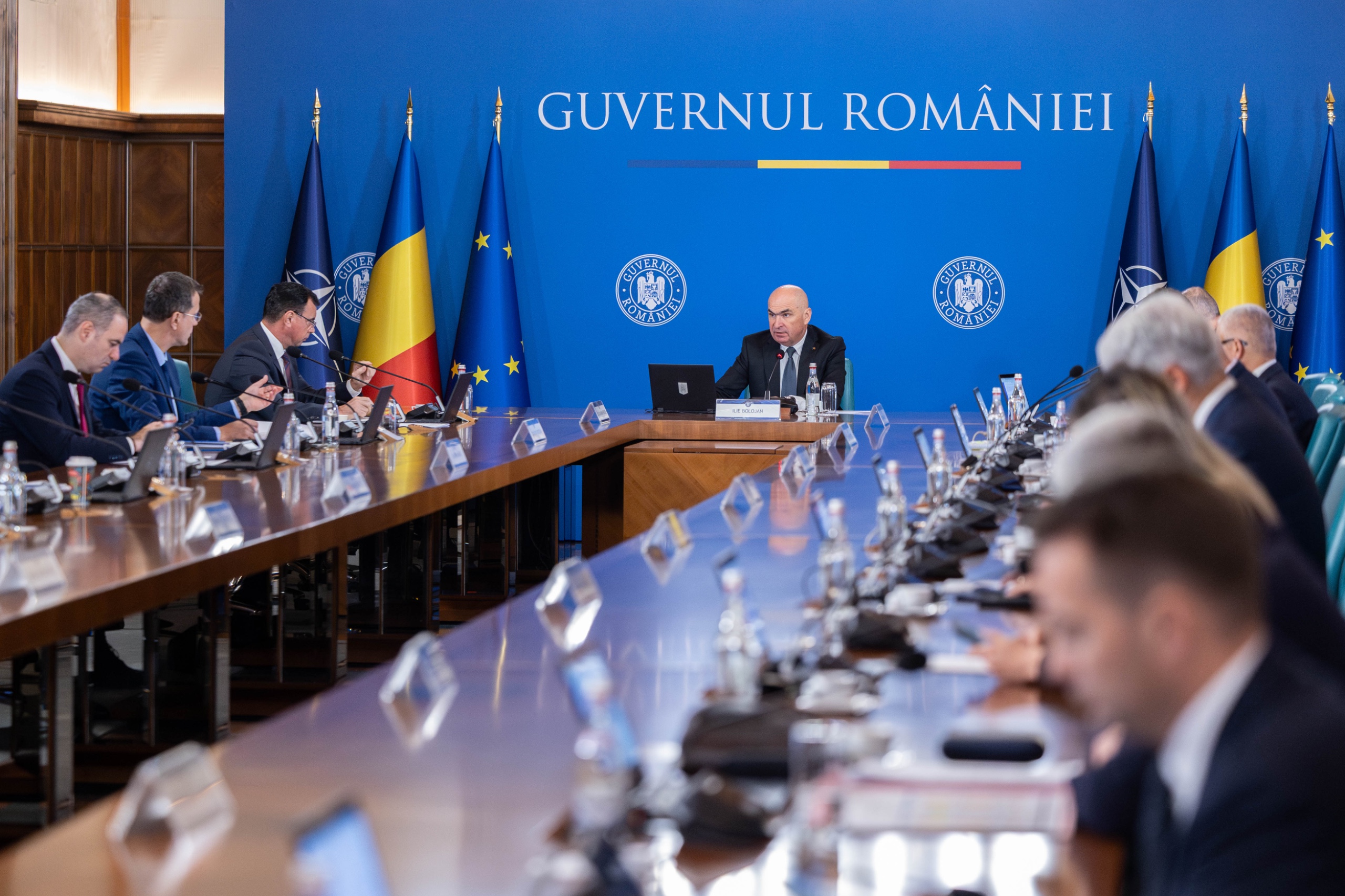 Guvernul prelungește măsurile de siguranță pe piața de energie și aprobă exproprieri pentru drumuri