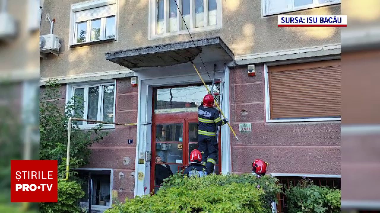 Incident grav în Bacău: O femeie și un copil au fost loviți de tencuiala căzută de pe un bloc