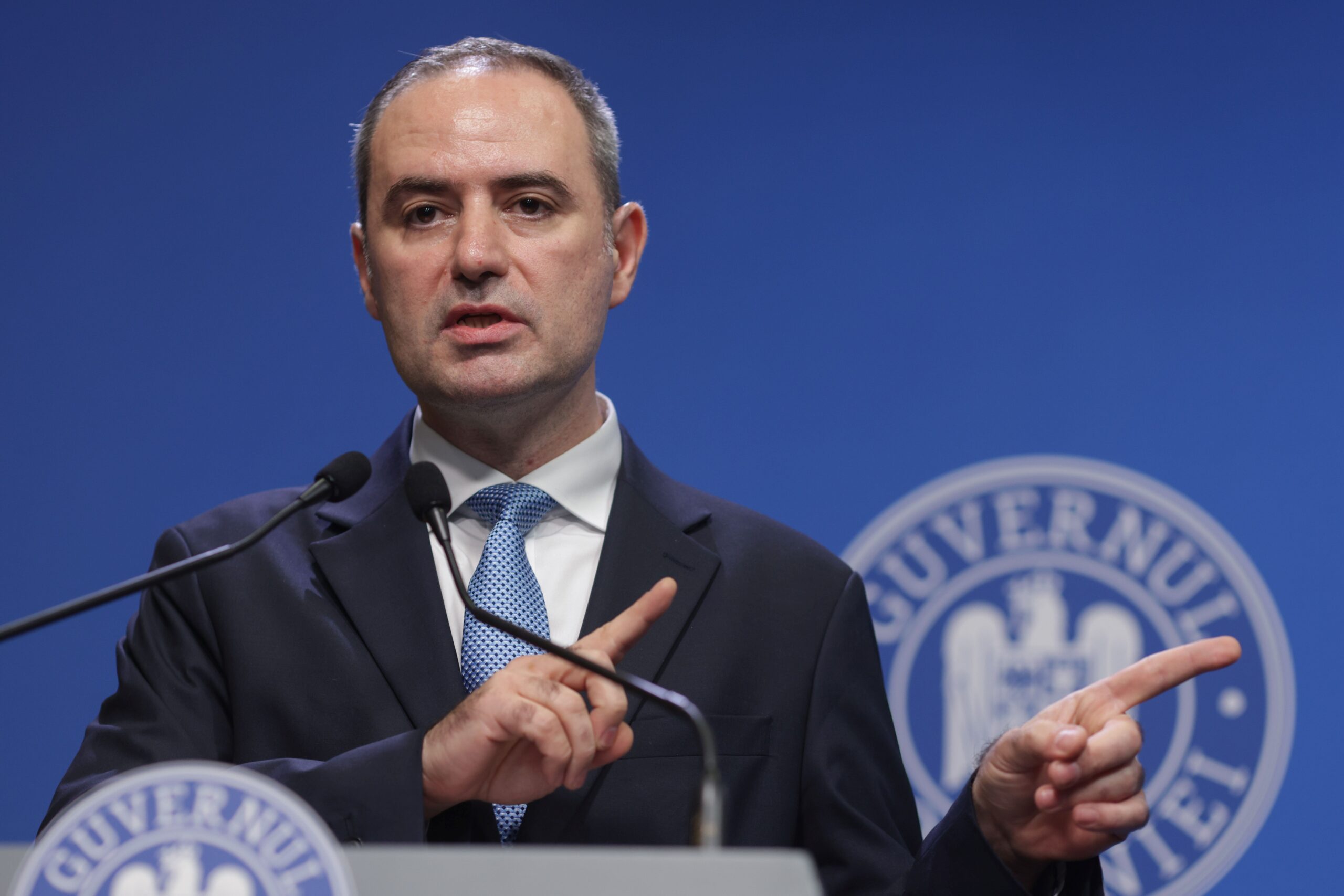 Agenția Standard & Poor’s va decide ratingul României, în contextul incertitudinii politice