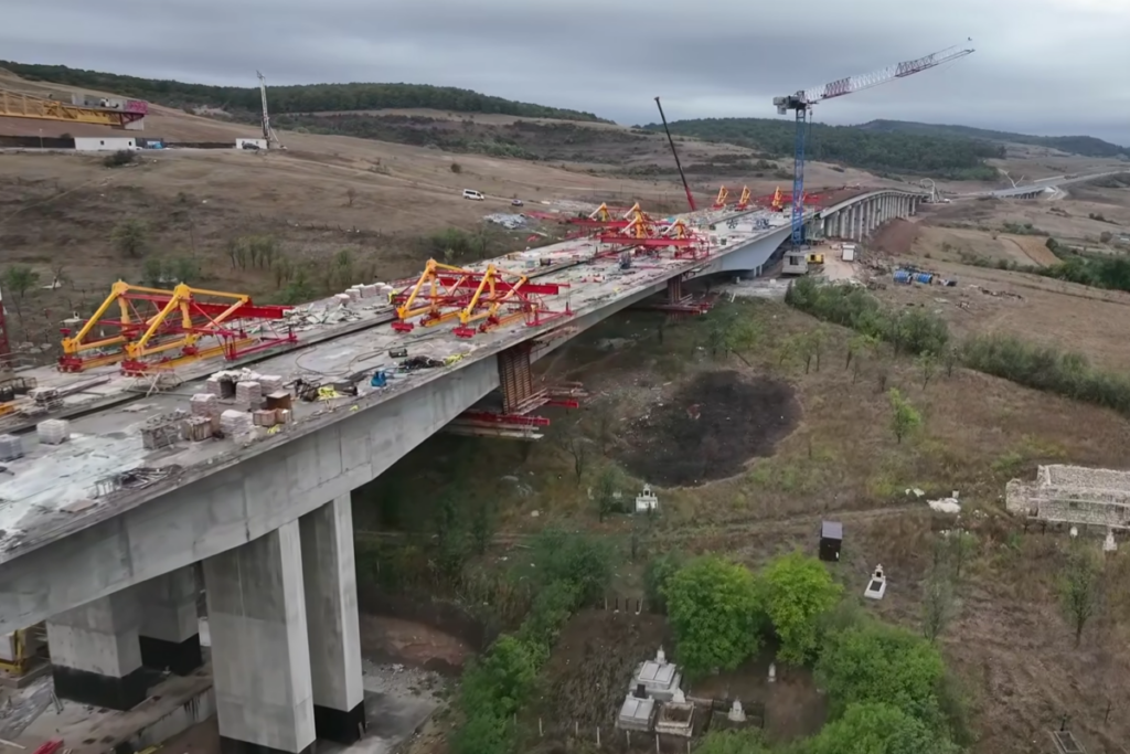 Lucrările la viaductele de pe Autostrada Transilvania A3 au ajuns la 86% din stadiul fizic