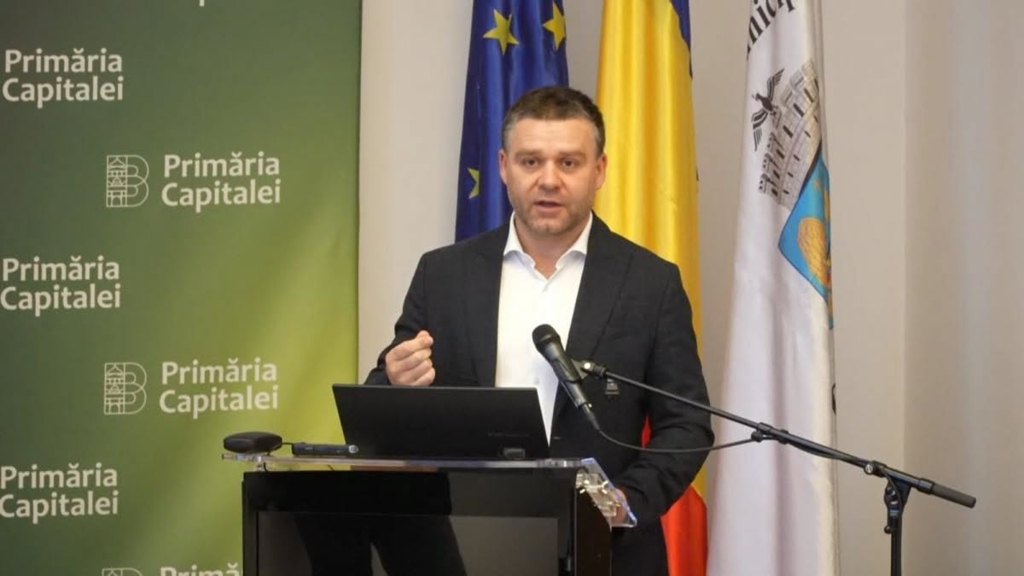 Plimbări gratuite cu barca pe Dâmbovița în acest weekend, în zona Regie