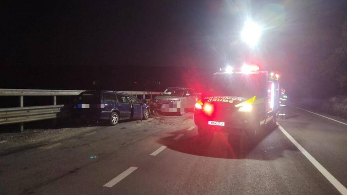 Accident grav pe DN13 în județul Mureș: o persoană încarcerată și trei victime rănite