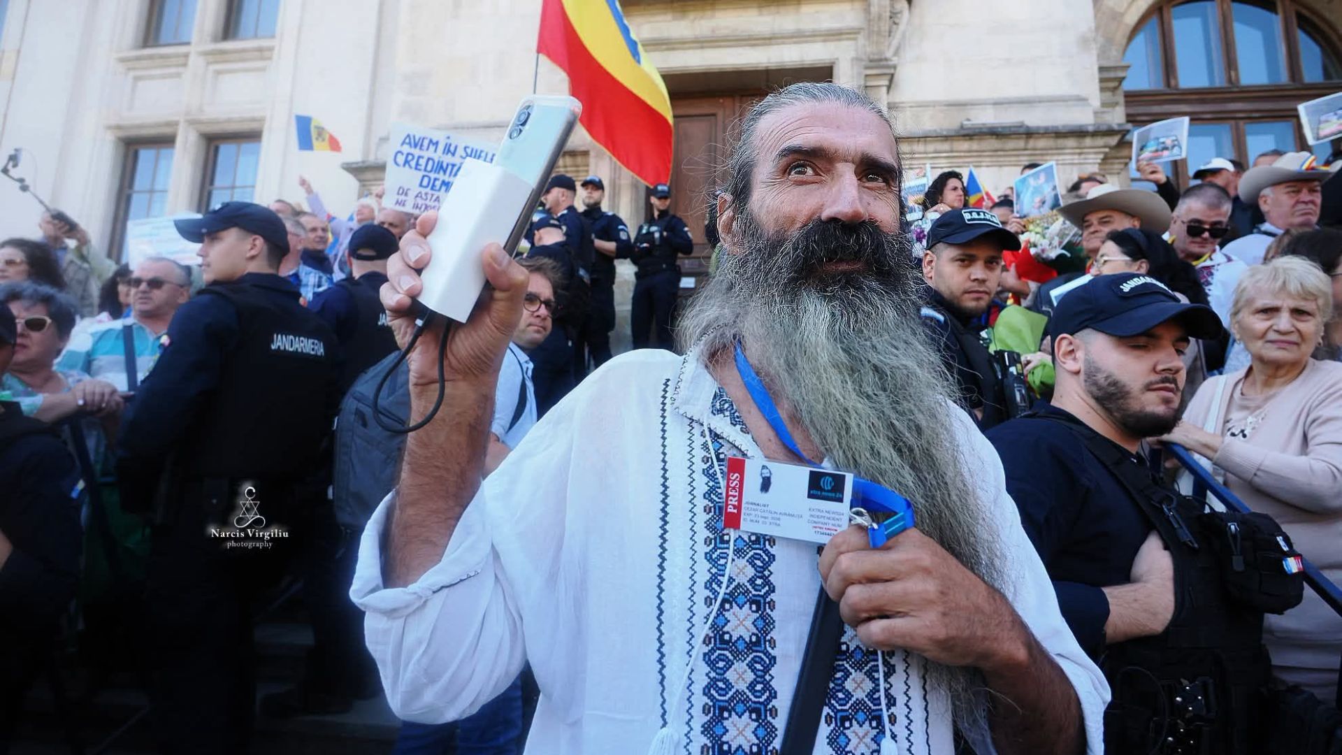 Cezar Avrămescu, cunoscut sub numele de Stegarul Dac, a fost reținut pentru 24 de ore