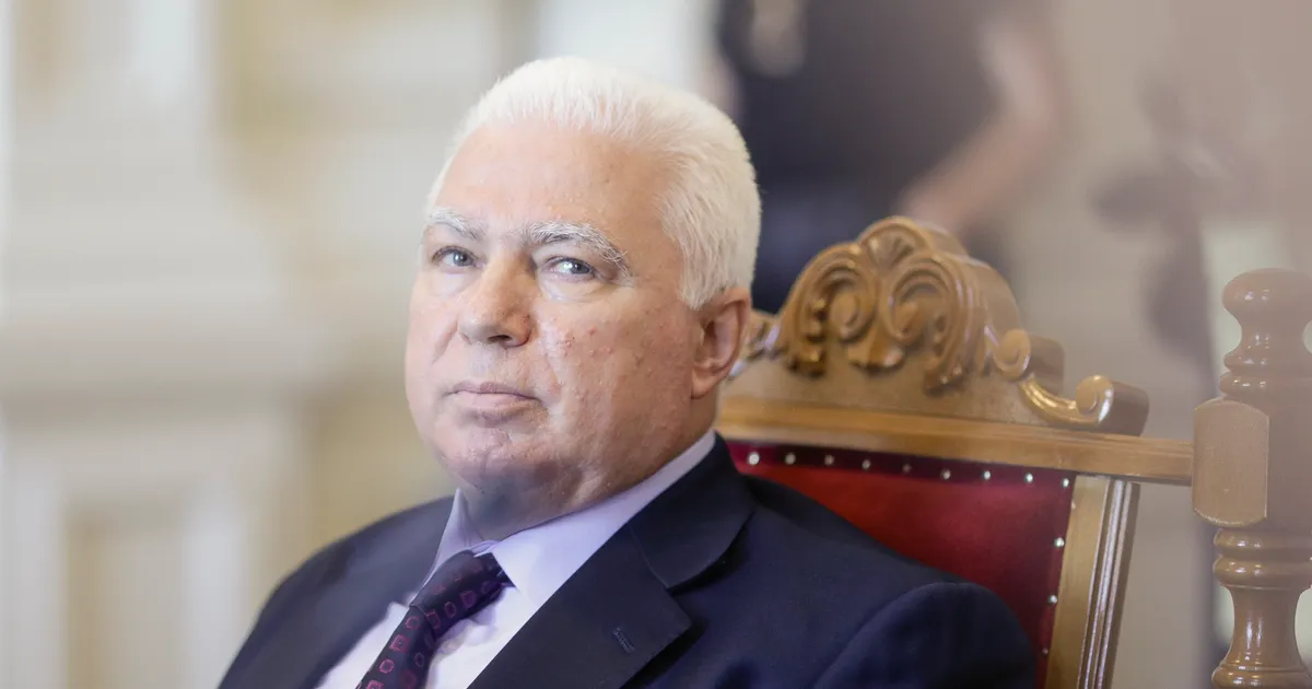 Fostul judecător CCR Petre Lăzăroiu avertizează că nu vor mai exista bani de pensii și salarii