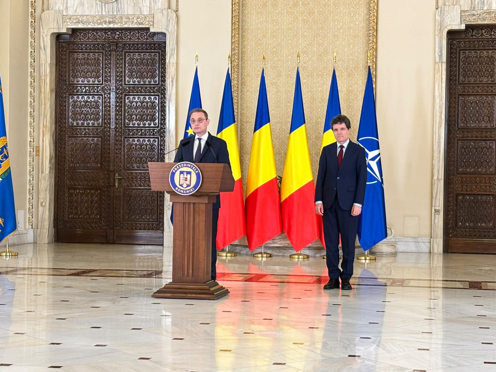 Nicușor Dan l-a desemnat pe Luca Niculescu premier. Diplomatul va încerca să construiască o majoritate parlamentară