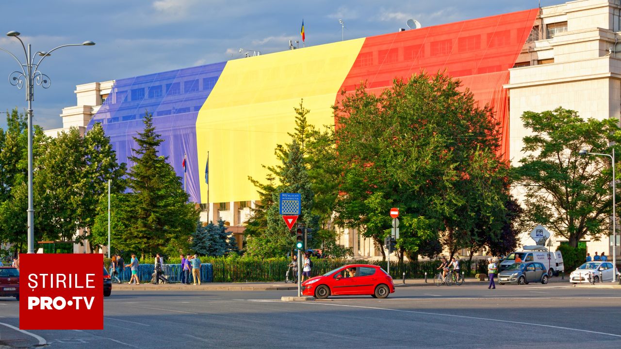 Previziuni economice sumbre: cursul euro poate ajunge la 5,5 lei și se estimează o recesiune