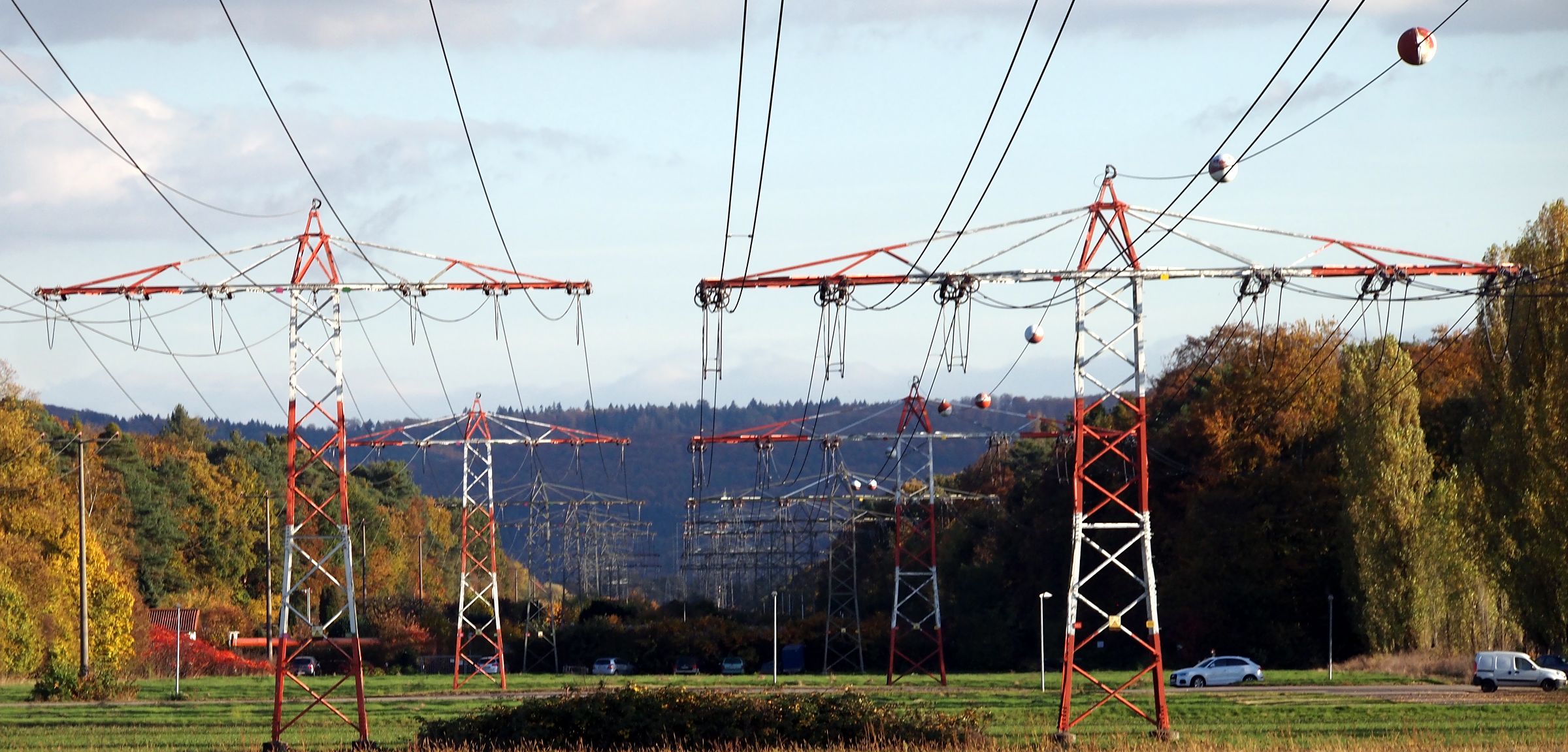 Importuri record de energie în România. Bușoi avertizează că importurile cresc prețurile la electricitate