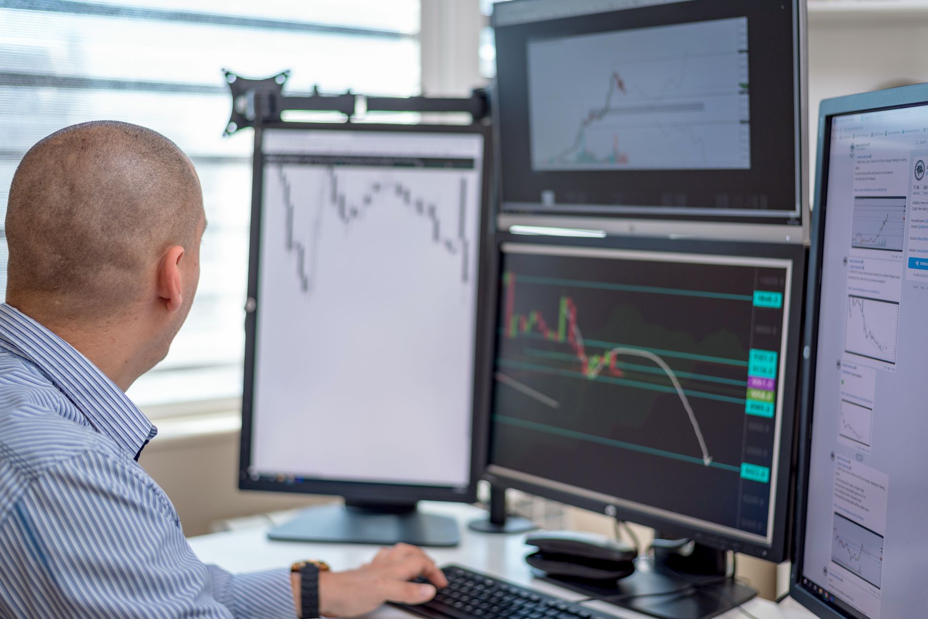 ANRE propune licențierea activității de trading în energie din 2027 pentru profesionalizare