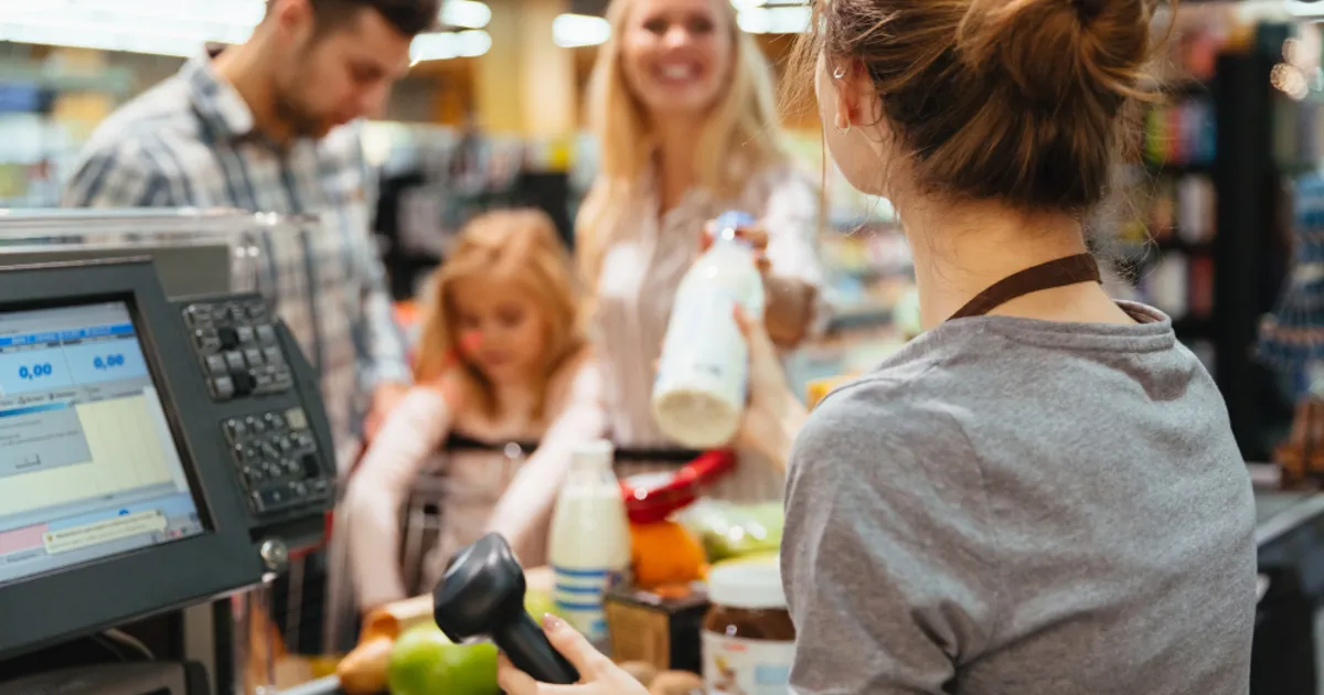 Analiză buget lunar: 85% din veniturile unei gospodării în România sunt consumate de cheltuieli