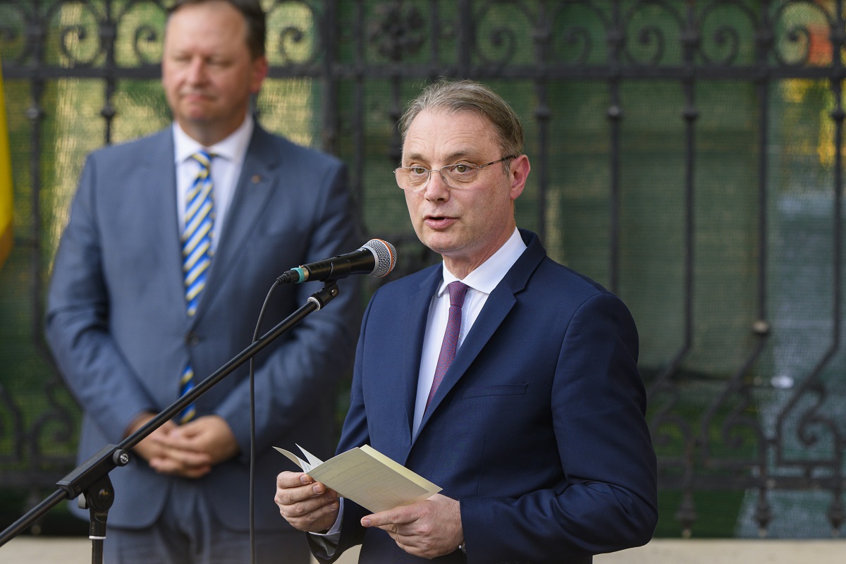 Luca Niculescu pregătește programul de guvernare: priorități pentru economie și prețurile la energie
