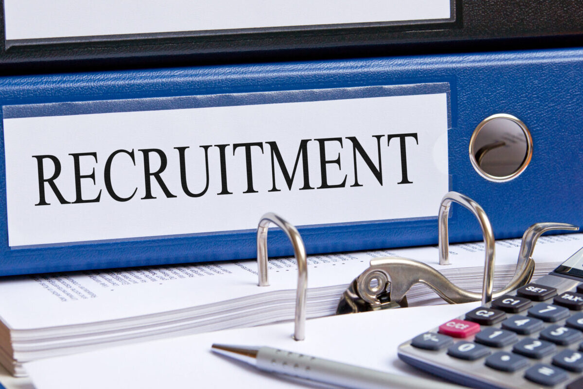 Riscuri majore pentru companii în recrutarea muncitorilor străini din cauza noilor reguli UE