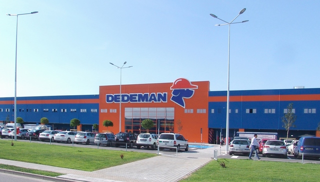 Dedeman a dat statul în judecată pentru despăgubirea unui teren expropriat în Miroslava