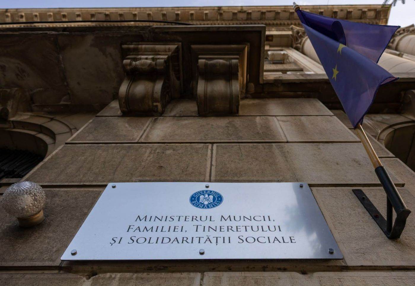Bursa locurilor de muncă pentru absolvenți organizată de ANOFM: peste 16.000 de posturi disponibile