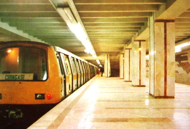 Operațiunile Metrorex ar putea fi suspendate după 16 septembrie din lipsa banilor pentru salarii
