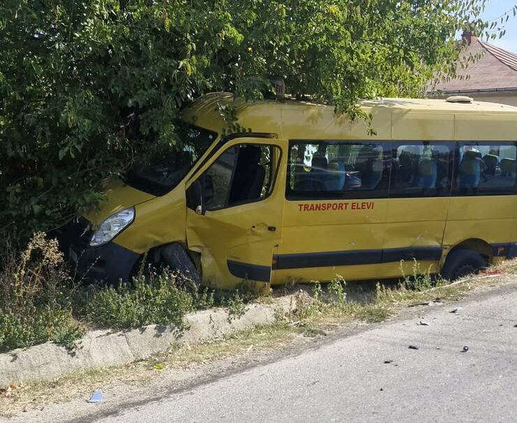 Accident rutier în Giurgiu: doi copii și un adult au fost transportați de urgență la spital