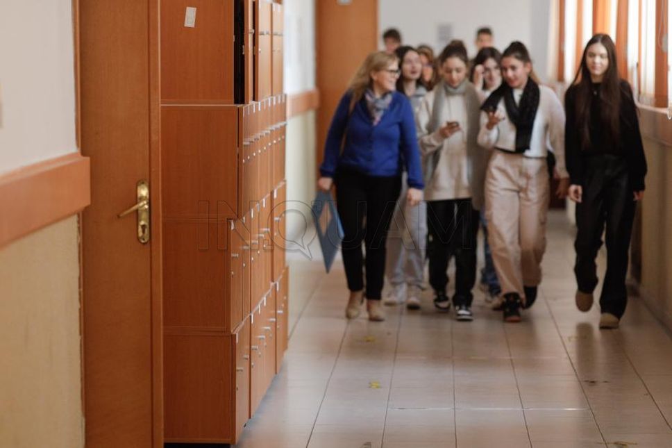 Campanie HotNews Premium: 50 de abonamente anuale vor fi dăruite profesorilor din zonele rurale și orașele mici